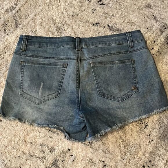 Women’s jean shorts size 9 - Picture 5 of 8